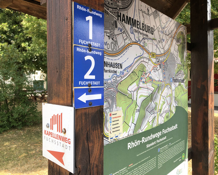 Am Start des Fuchsstadter Kapellenwegs.