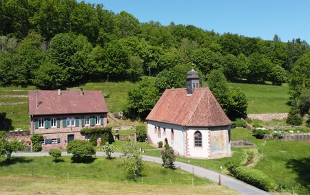 Die Kapelle Amorsbrunn bei Amorbach.