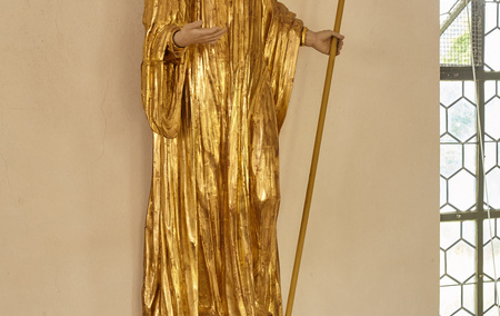 Die barocke Skulptur des hl. Amor von Amorbach wurde 1735 aus Dank für "glücklich erhaltene Leibesfrucht" gestiftet.